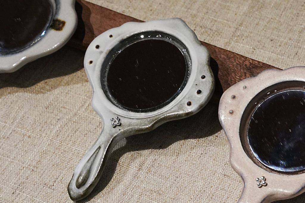 還原燒白釉閃亮滴膠鏡子（小）